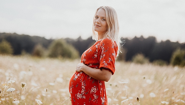 Schwangere Frauen brauchen genügend Zink und Eisen 